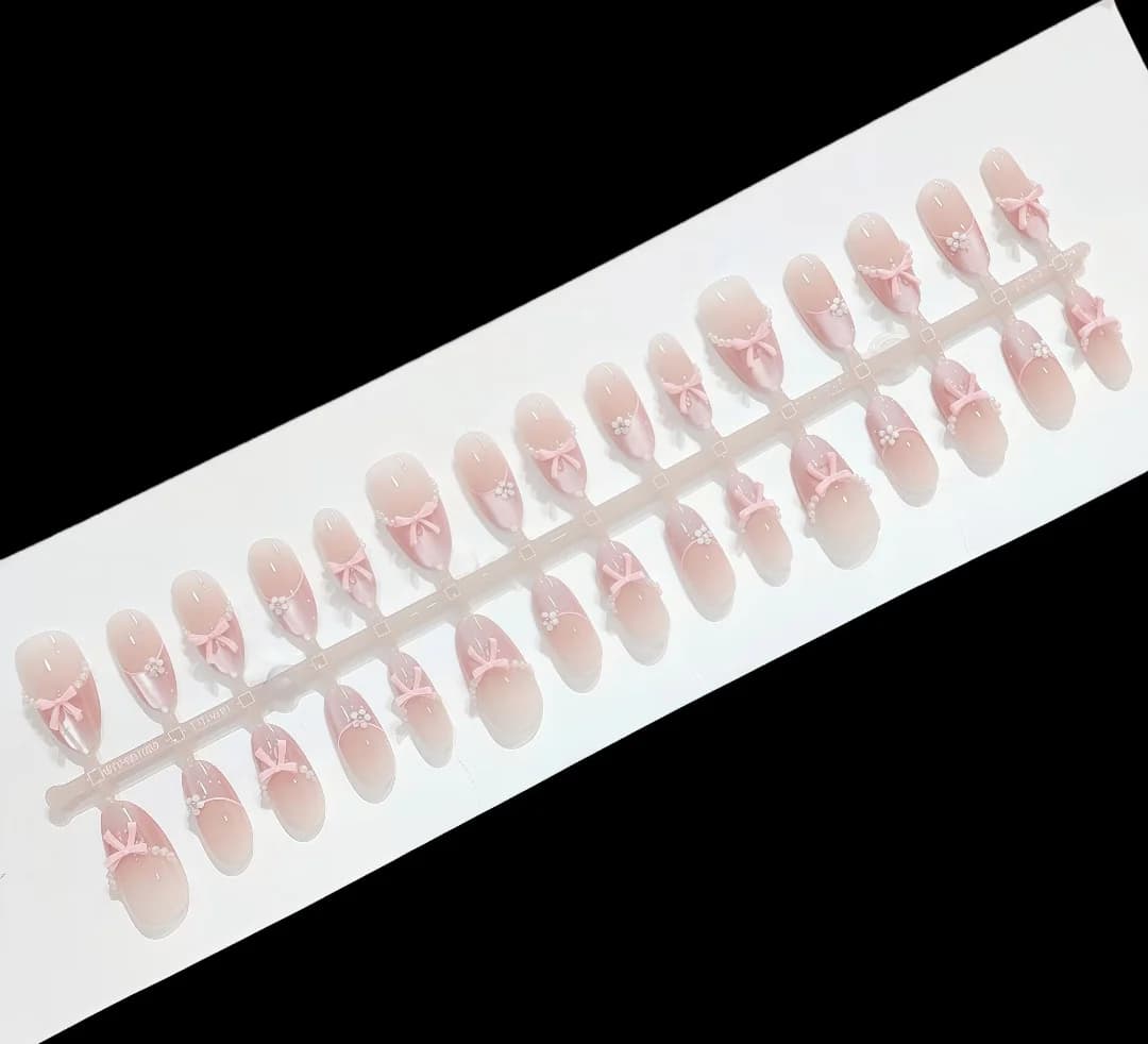 Press-On Nails Cat Eye Glitter Medium Oval 30 Pieces