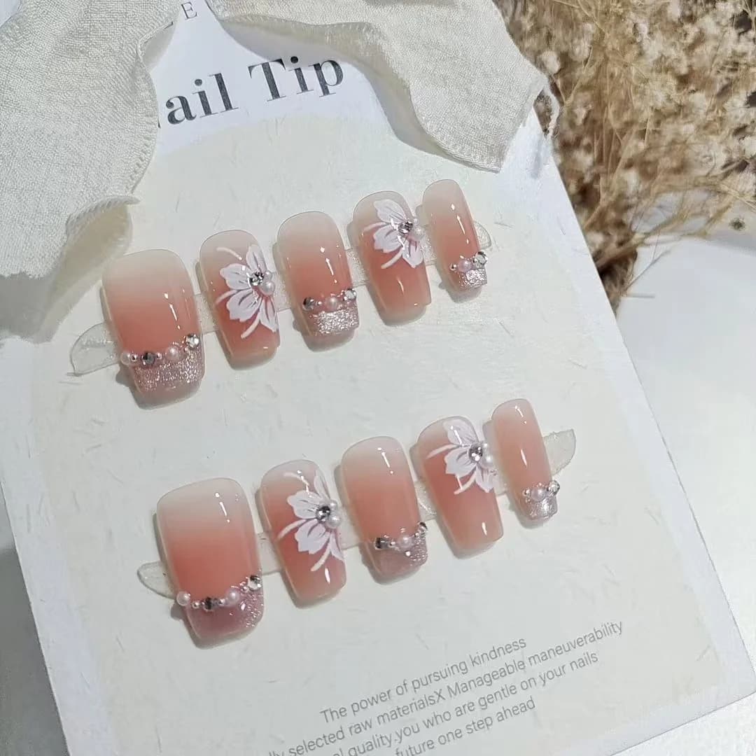 Cat Eye Lily Press-On Nails with Pearls and Rhinestones