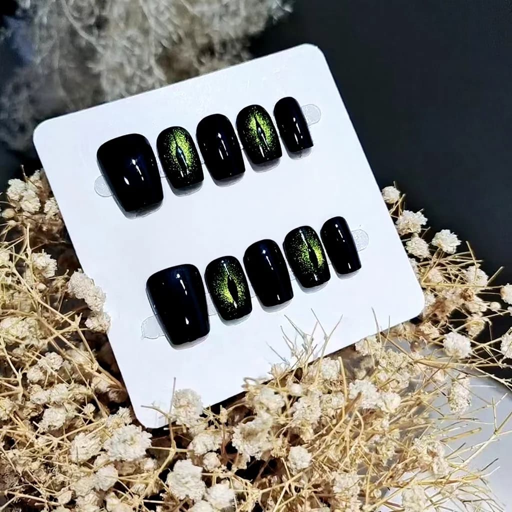 Black Gothic Press-On Nails Short Coffin Shape Butterfly Design 10 Pieces
