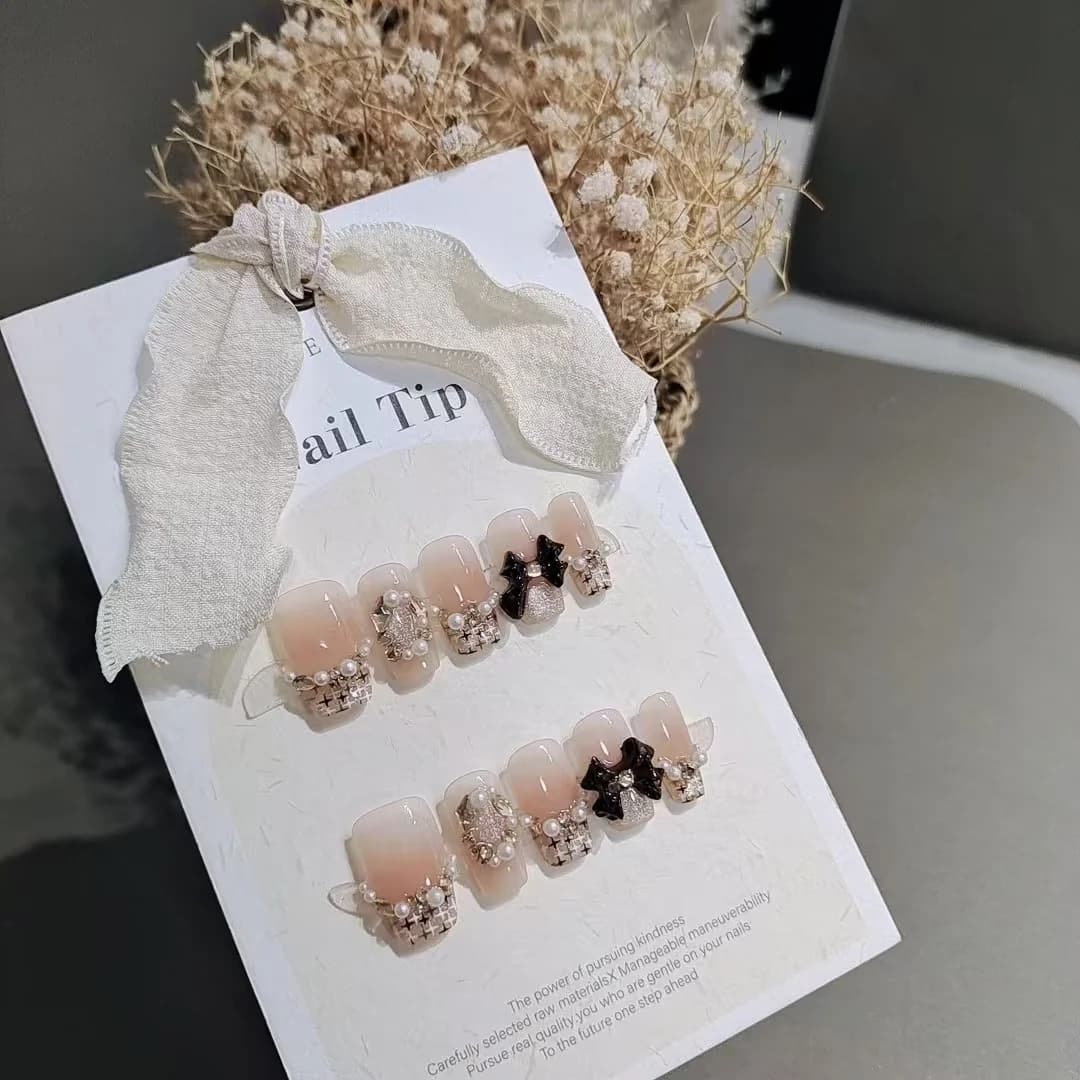Press-On Nails Short Coffin Plaid Butterfly Rhinestone Pearl Design