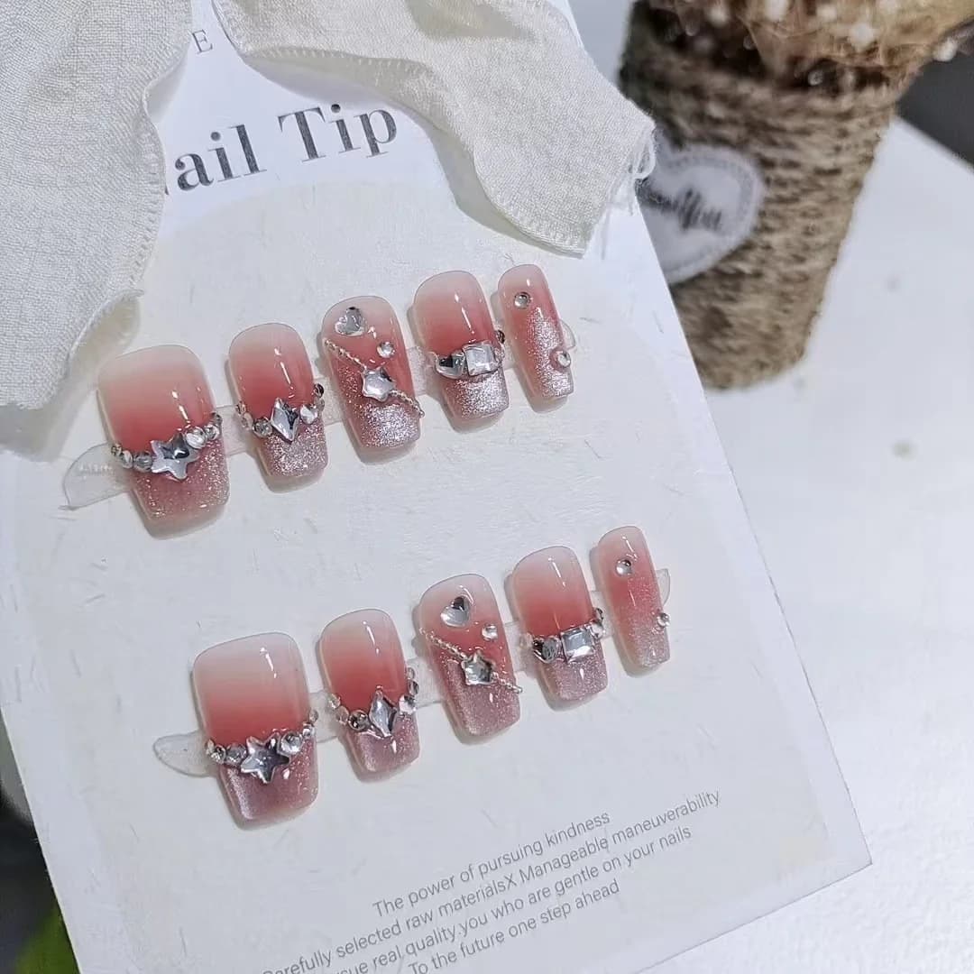 Press-On Nails with Heart Pattern and Glitter Finish