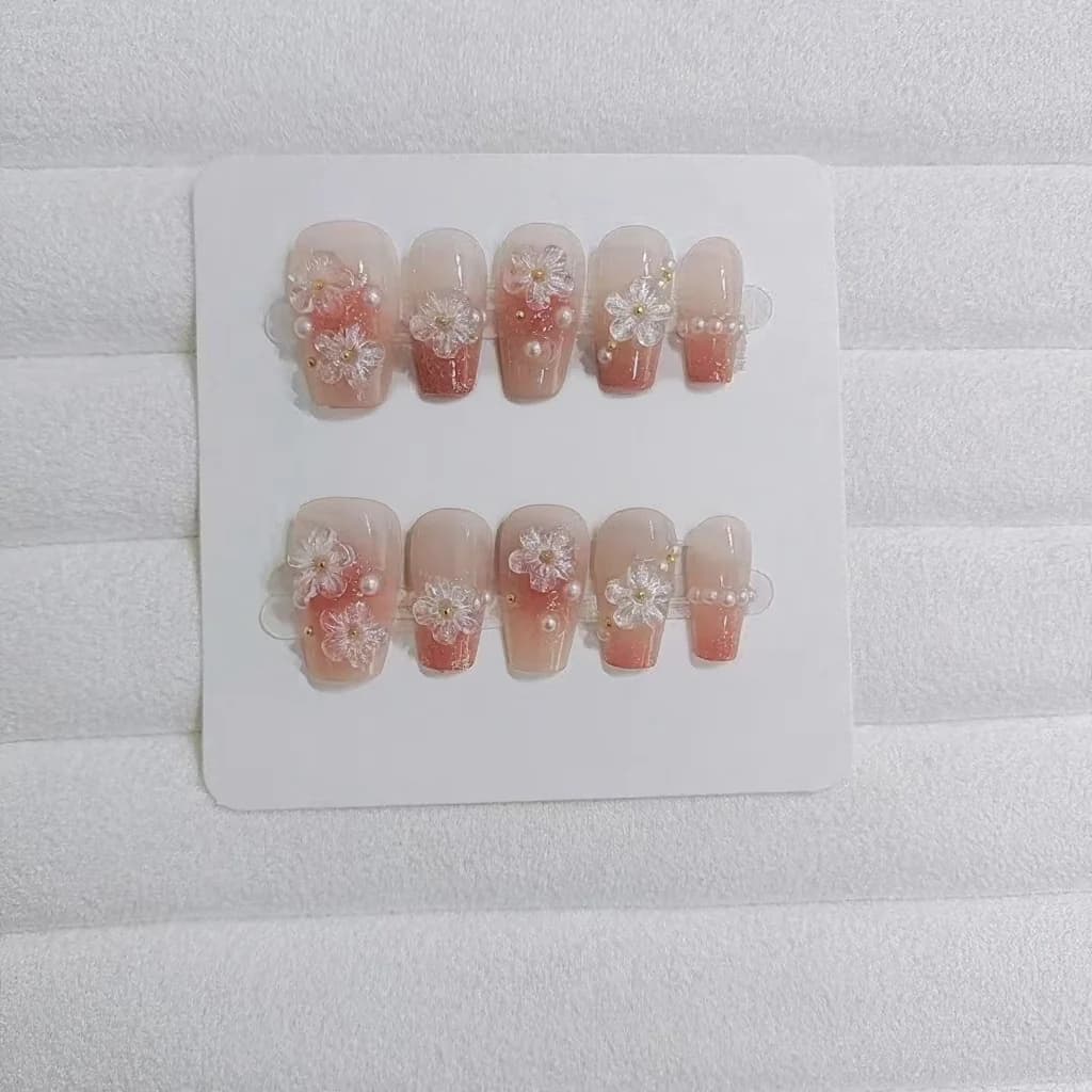 Floral Press-On Nails Short Coffin Shape Cute Blush Design 10 Pieces