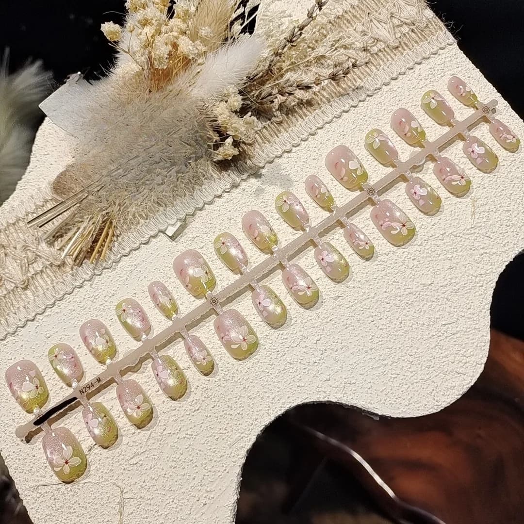 Cat Eye Press On Nails with Mirror Powder and Rhinestones