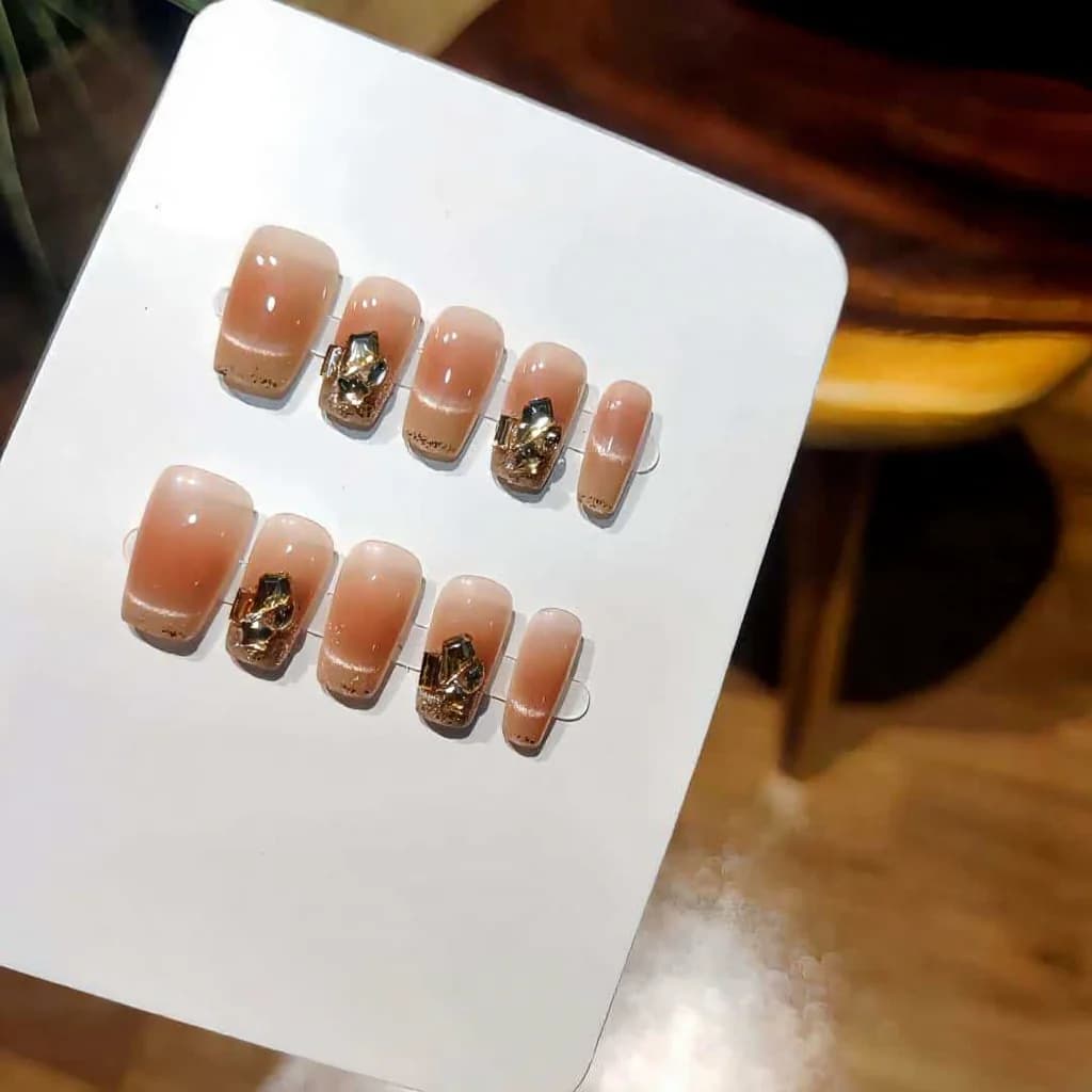 Press-On Nails Cat Eye Blush Rhinestone Short Coffin 30 Pieces