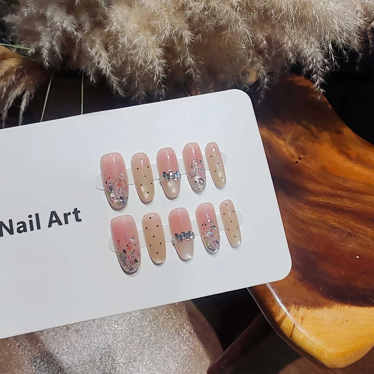 Nude Silver Glitter Press-On Nails Cat Eye Effect Medium Oval Shape