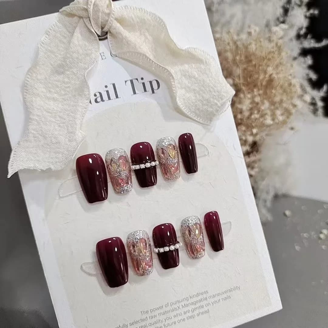 Red Starry Sky Press-On Nails with Chain Rhinestones Short Coffin Shape