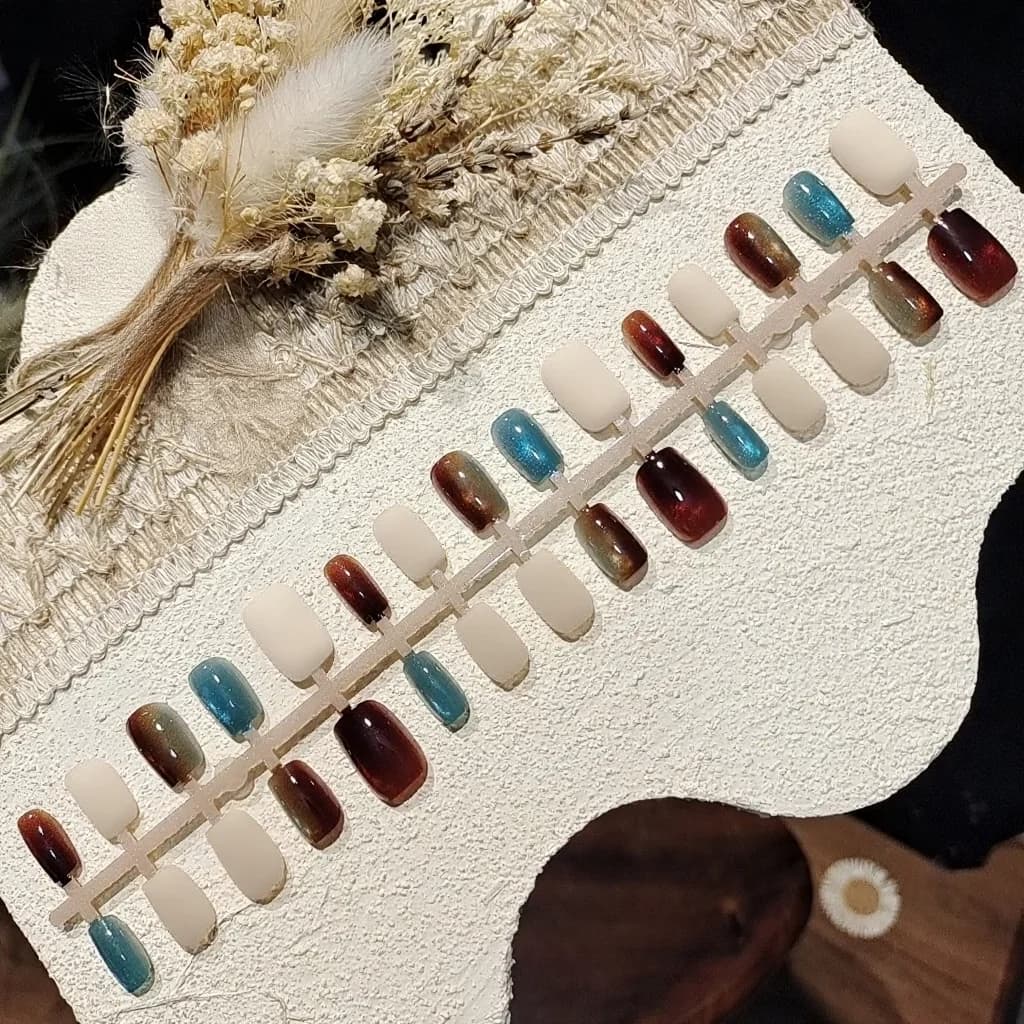Short Ballerina Press-On Nails with Cat Eye Leopard Print and Glitter