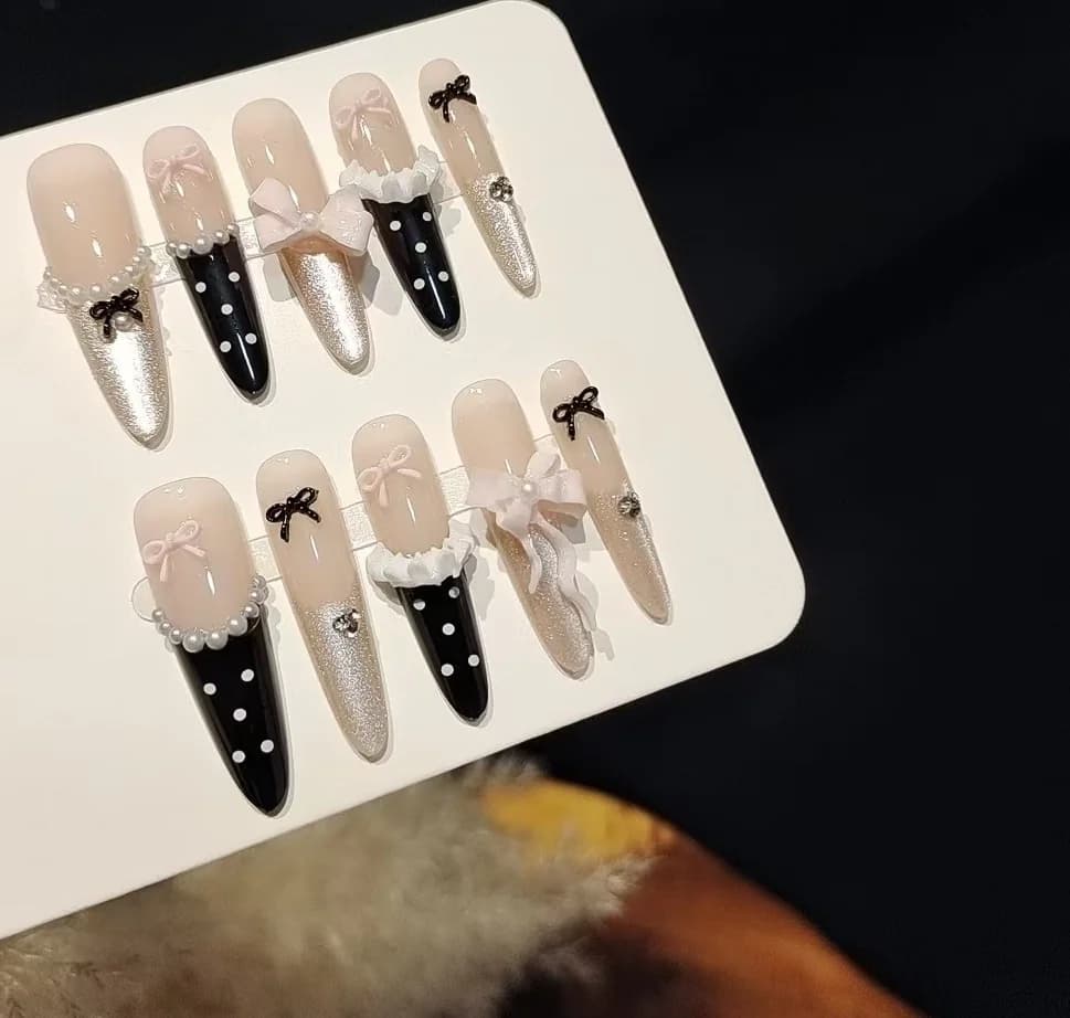 Hepburn Dress Style Press On Nails with Bow Design