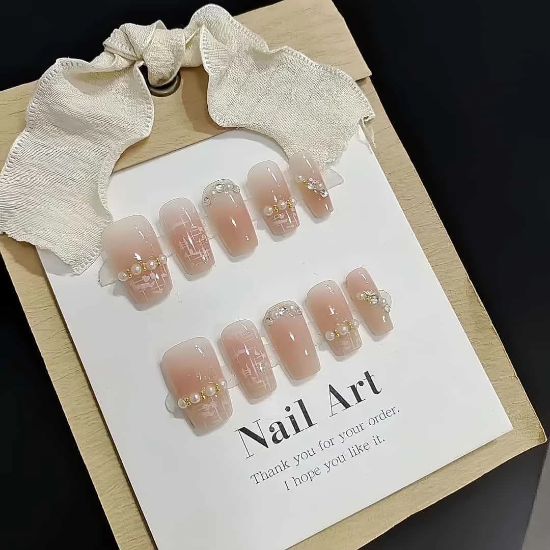 Press-On Nails Short Square Sweet Style 30 Pieces Manicure Set
