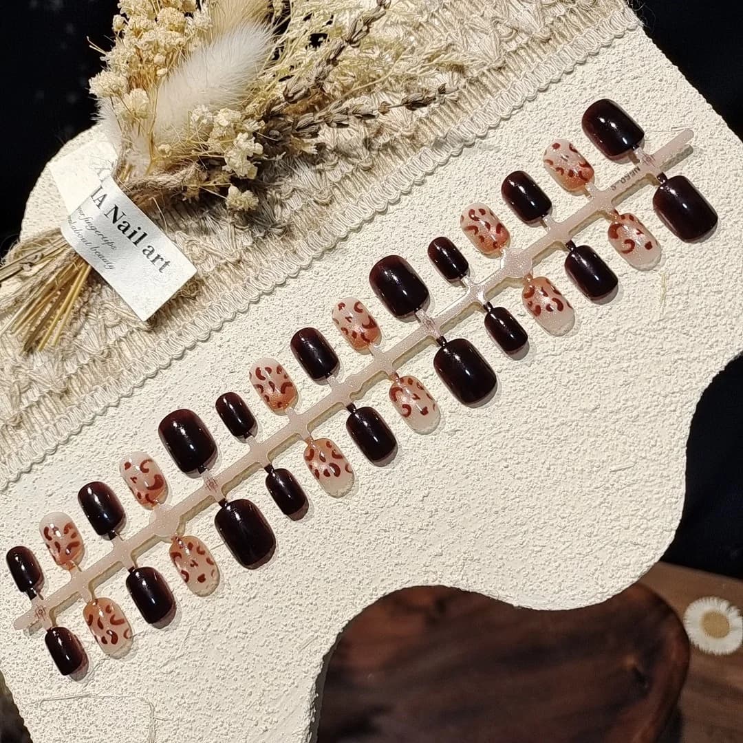 Chestnut Leopard Cat Eye Press On Nails Short Square Autumn Brown