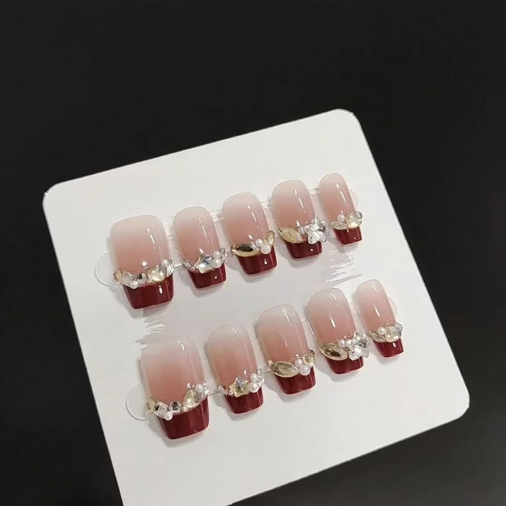 Press-On Nails Short Square French Tip with Star Rhinestones