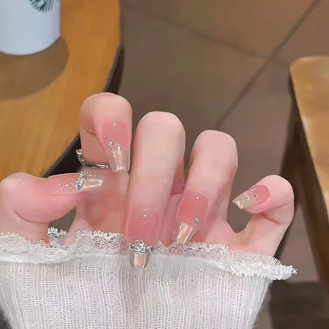 Press-On Nails French Tip with Rhinestones 10 Pieces