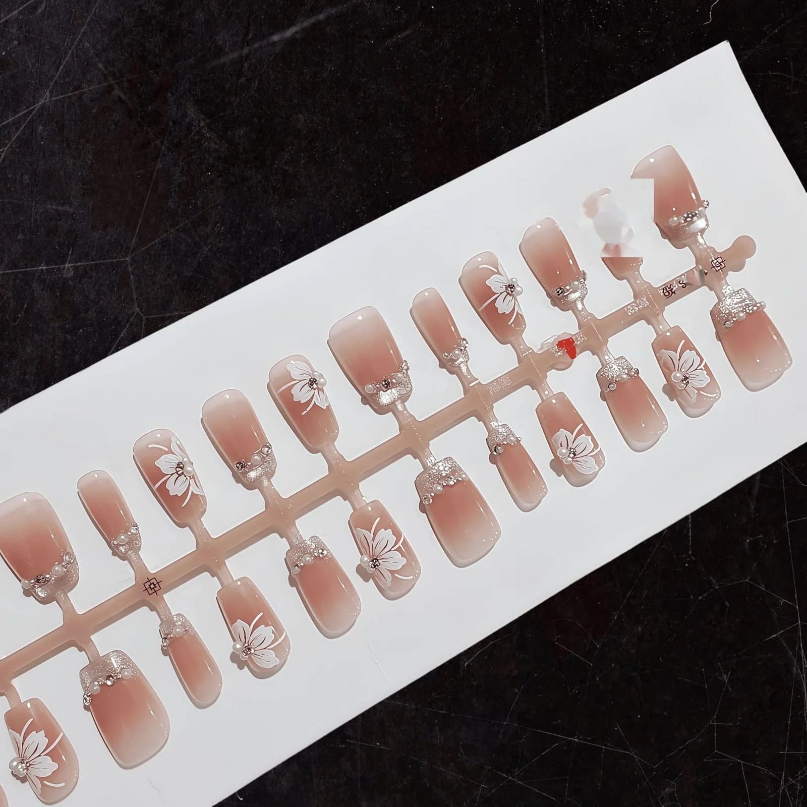 Cat Eye Lily Press-On Nails with Pearls and Rhinestones