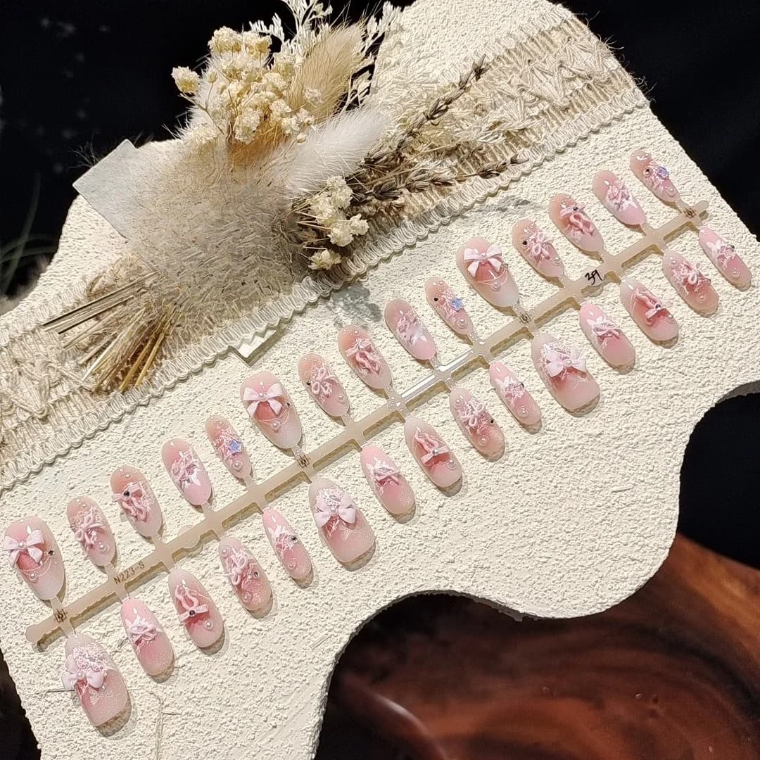 Misty Pink Lace Cat Eye Press On Nails with Rhinestones