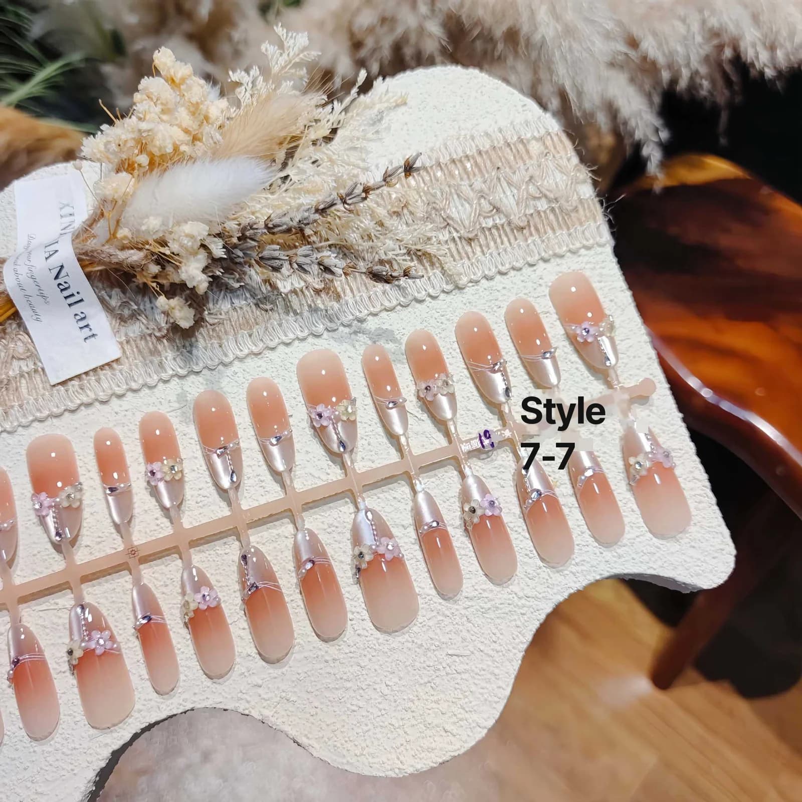 Floral Cat Eye Press-On Nails Long Stiletto Shape with Crystal Accents