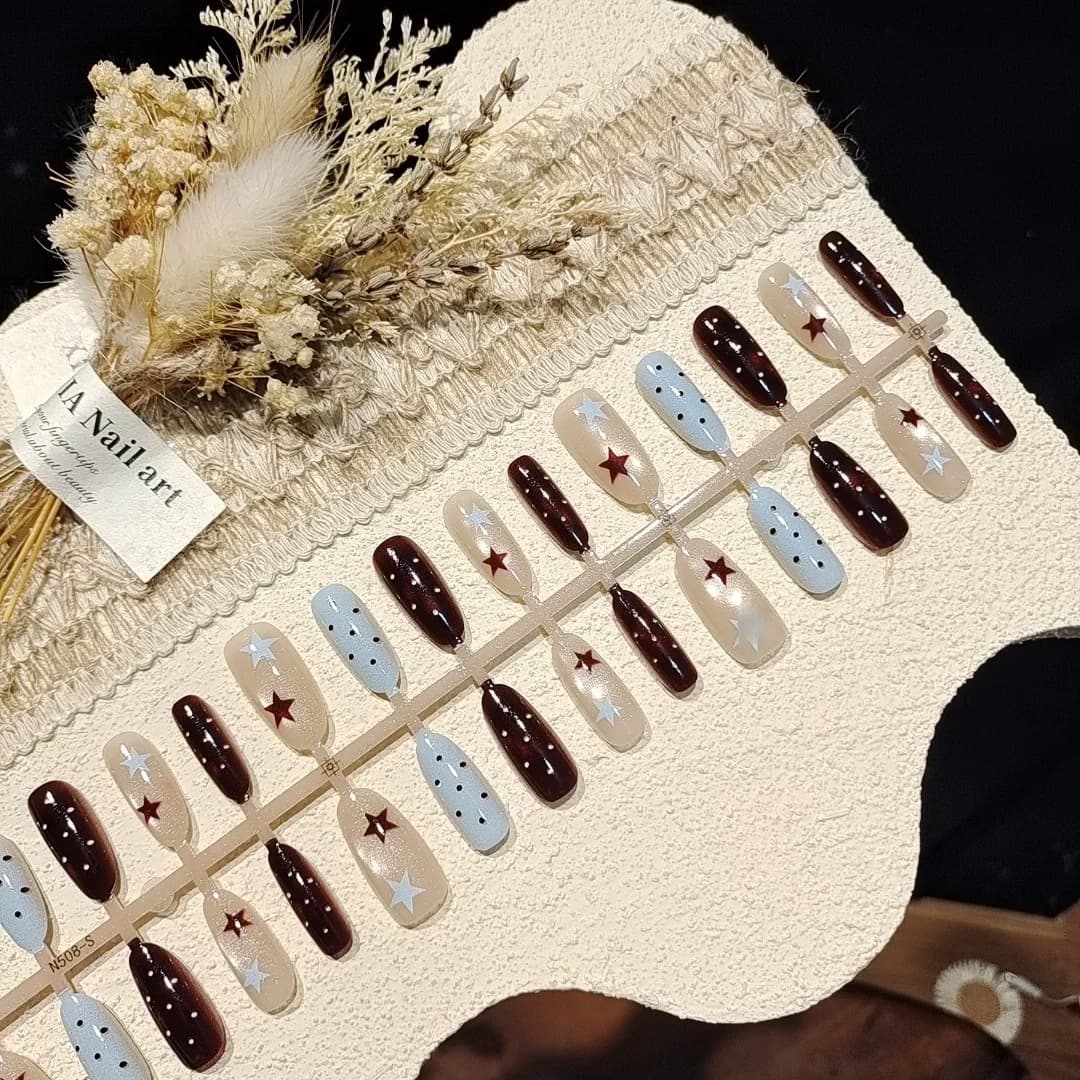 Cat Eye Press-On Nails Brown Blue Star Design 30 Pieces