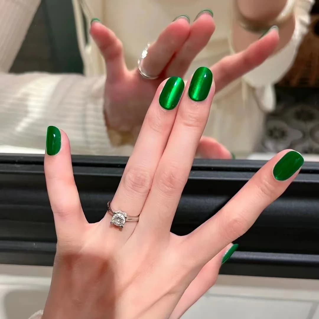 Emerald Cat Eye Press On Nails Short Coffin Shape 24 Pieces